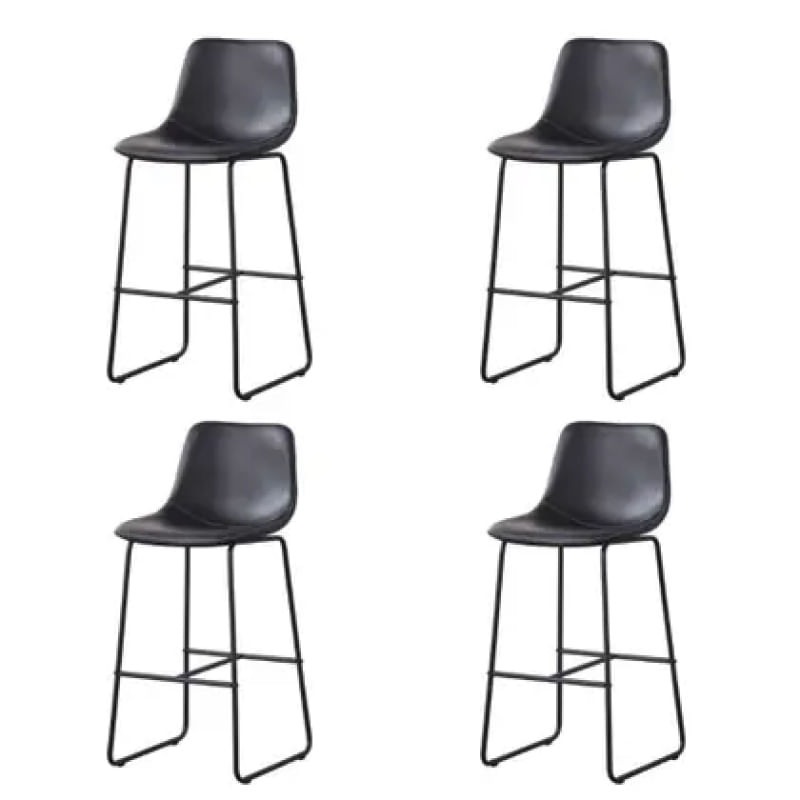 Kit 4 Banquetas Munich Estofadas Pretas com Encosto